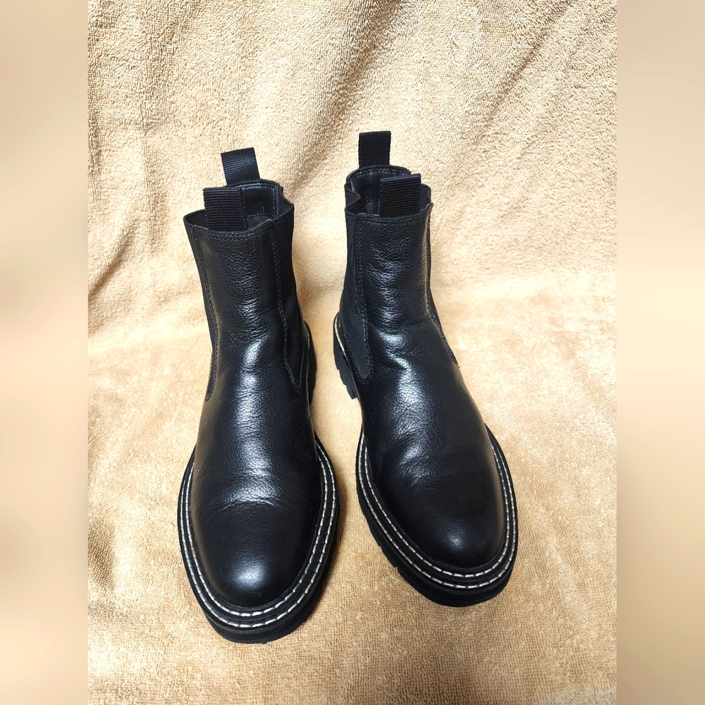 Dolce Vita flat boot. Size 7.5, black. Comfortable. Worn a few times.